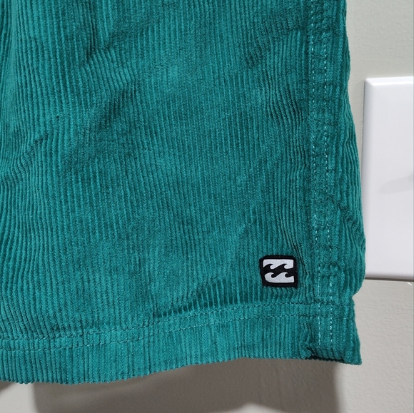 Billabong Mike EW Corduroy Shorts Men's S Green Relaxed Comfy - New With Tags - Picture 3 of 8